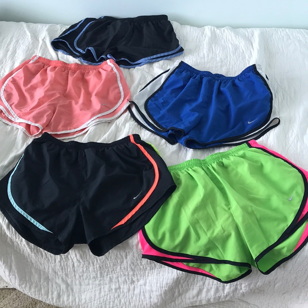 Five pairs of Women’s Nike shorts size M